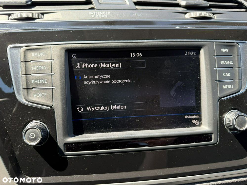 Volkswagen Touran - 19