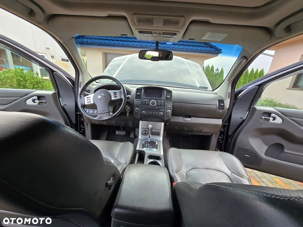 Nissan Navara 3.0 D V6 - 14