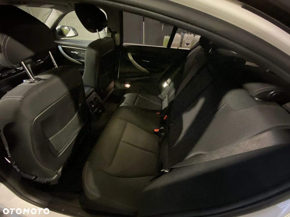 BMW Seria 3 320d - 8