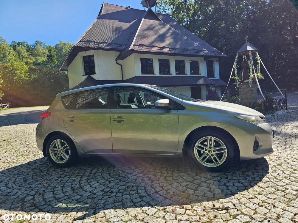 Toyota Auris 1.4 D-4D Life - 5