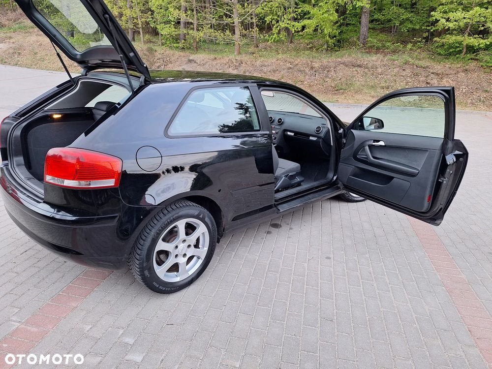 Audi A3 3-drzwiowe 1.6 Ambiente - 11