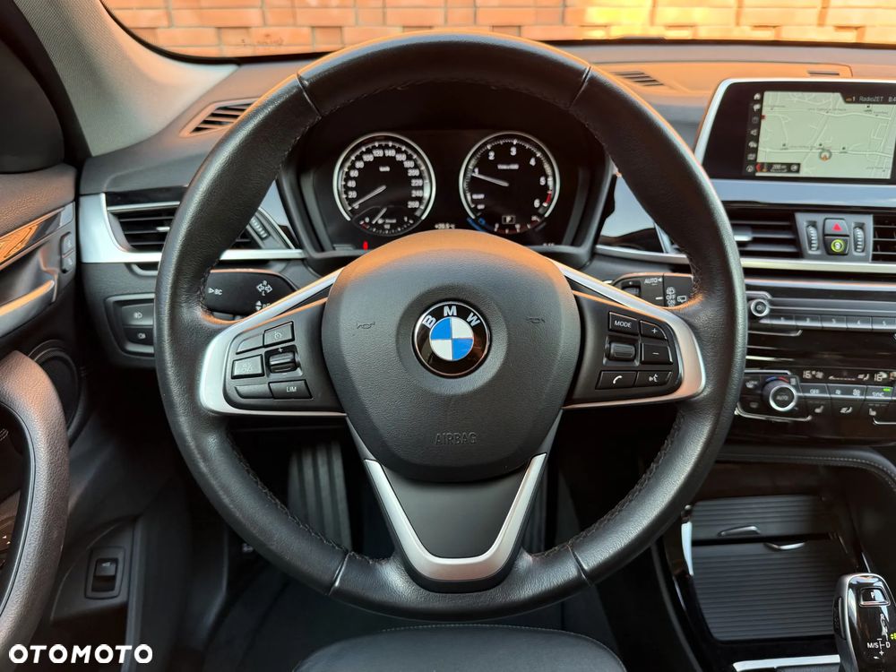 BMW X1 xDrive18d xLine - 17