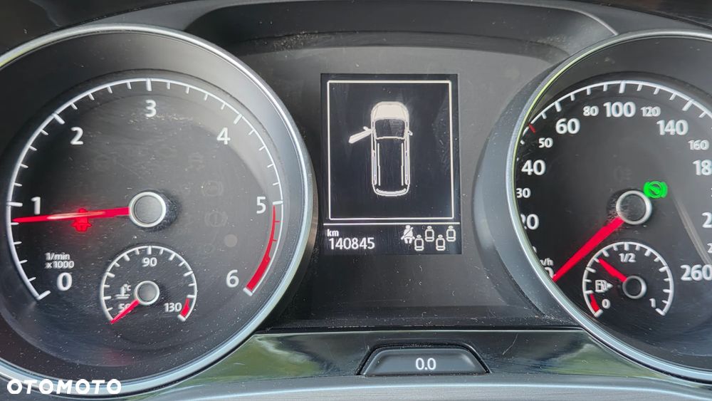 Volkswagen Touran 2.0 TDI SCR DSG Comfortline - 8
