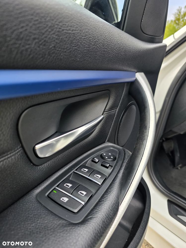 BMW Seria 3 325d M Sport Sport - 17