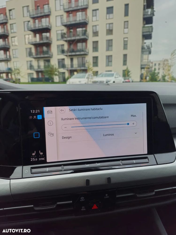 Volkswagen Golf 2.0 TDI SCR DSG Life - 18