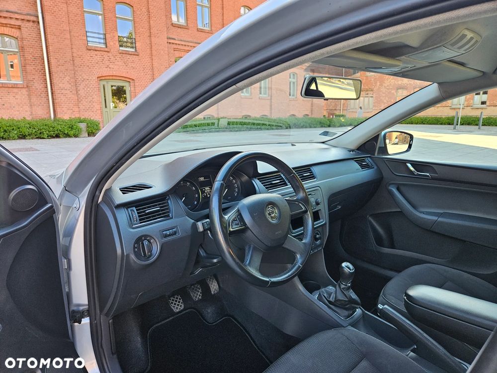 Skoda RAPID 1.2 TSI Ambition - 6
