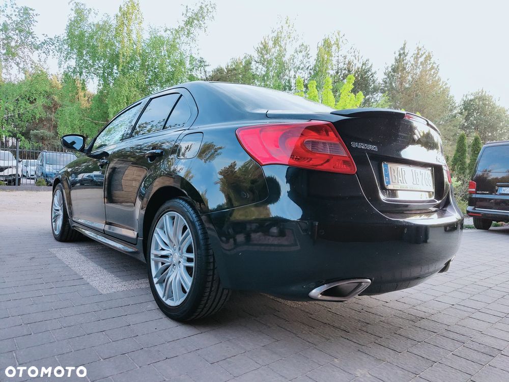 Suzuki Kizashi 2.4 4x4 CVT Sport - 5