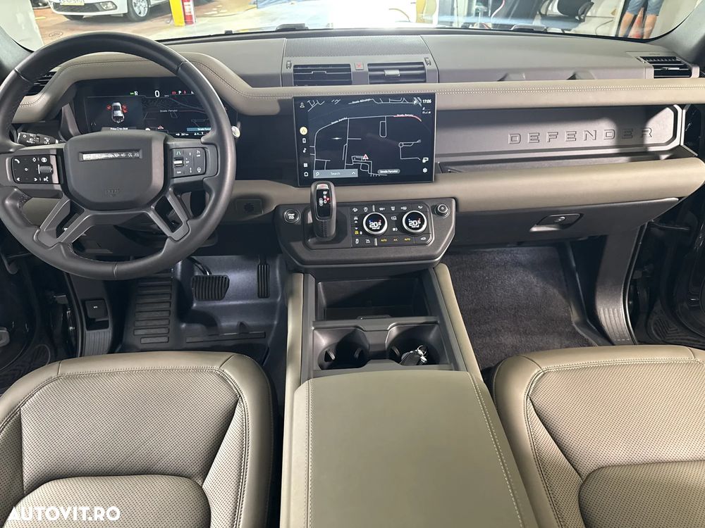 Land Rover Defender - 10