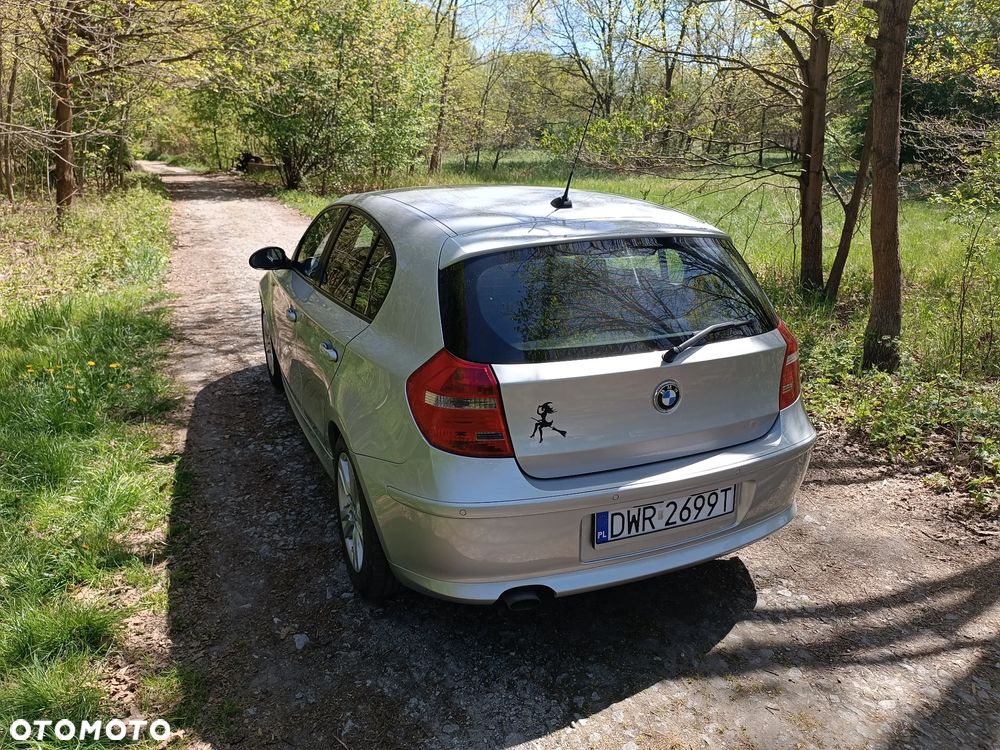 BMW Seria 1 118d DPF - 11