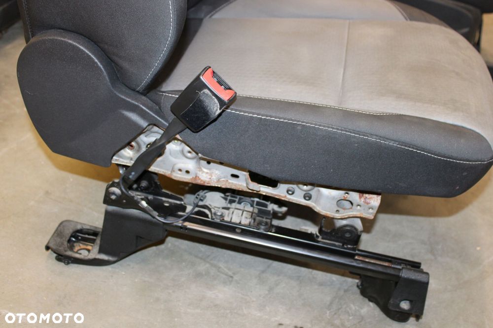 KOMPLET FOTELE PRZÓD TYŁ MATERIAŁOWE GRZANE FORD ESCAPE MK3 III LIFT - 12