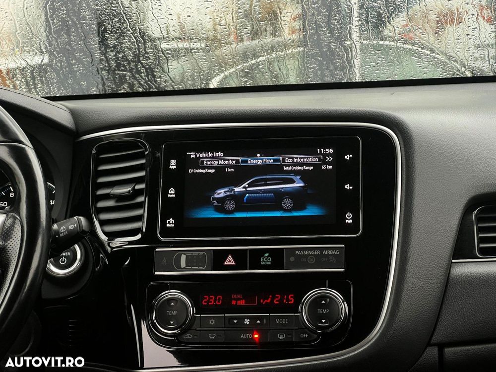 Mitsubishi Outlander - 10