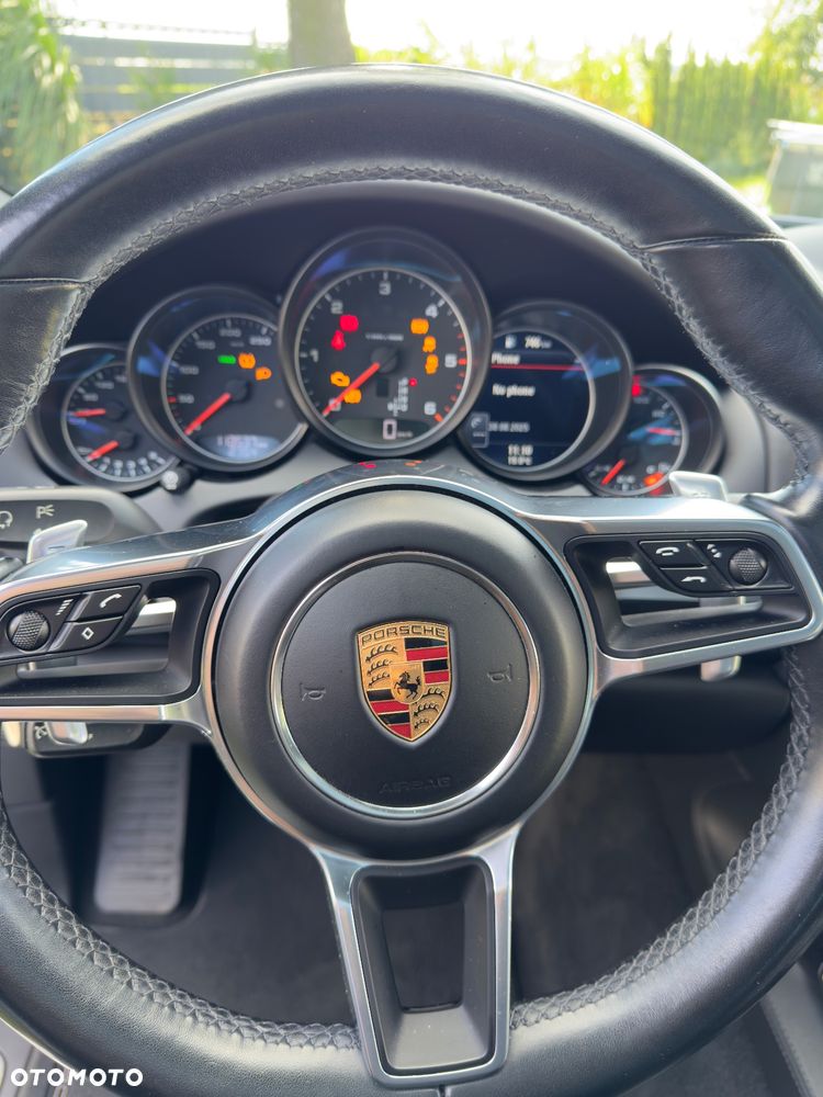 Porsche Cayenne Diesel Platinum Edition - 17