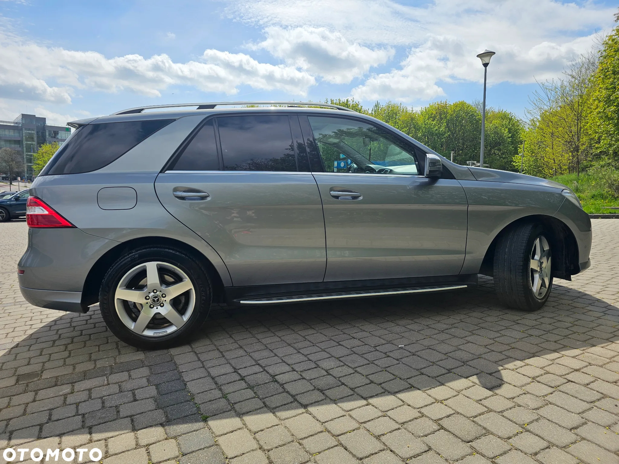 Mercedes-Benz ML - 10
