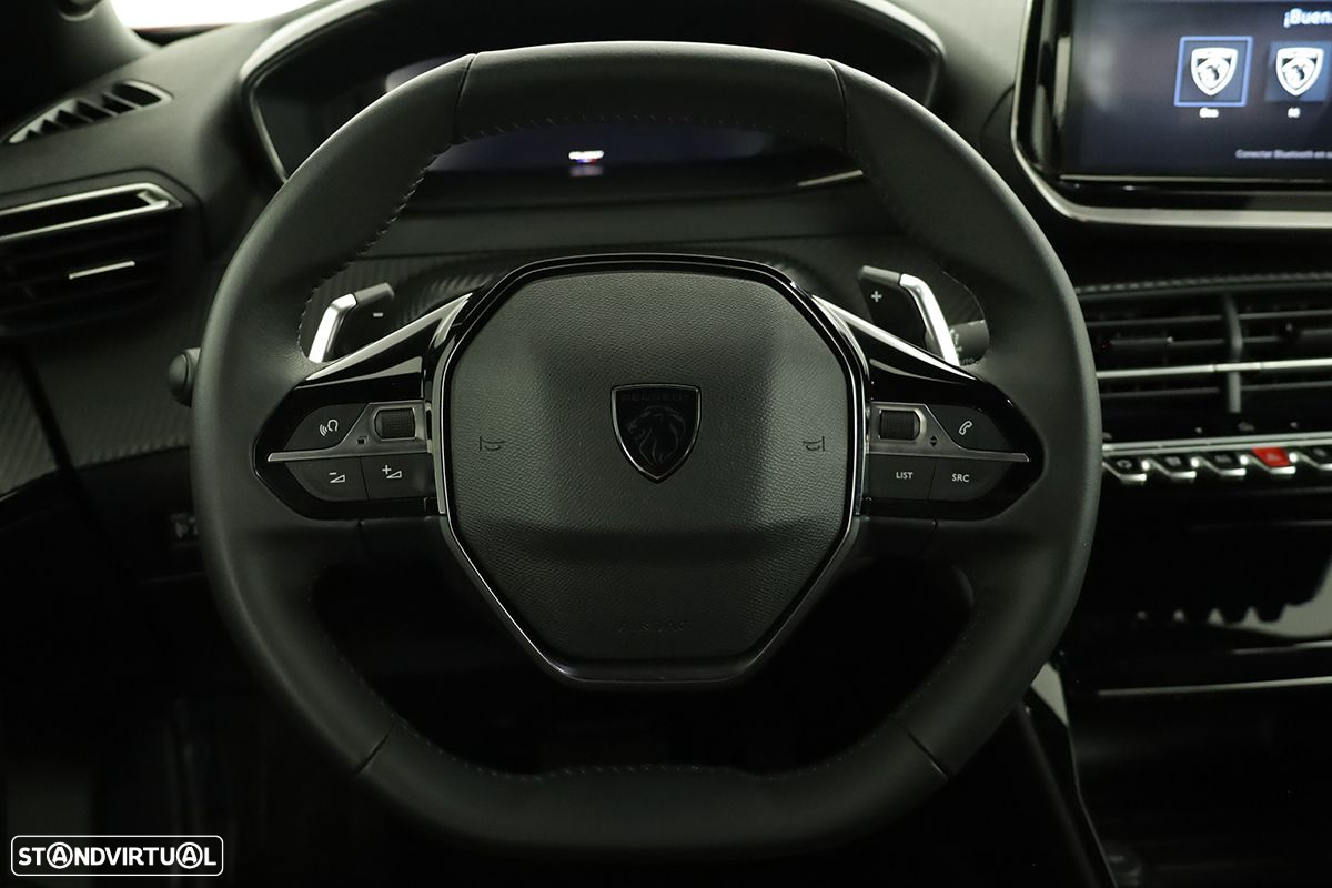 Peugeot 2008 1.2 PureTech Allure EAT8 - 14