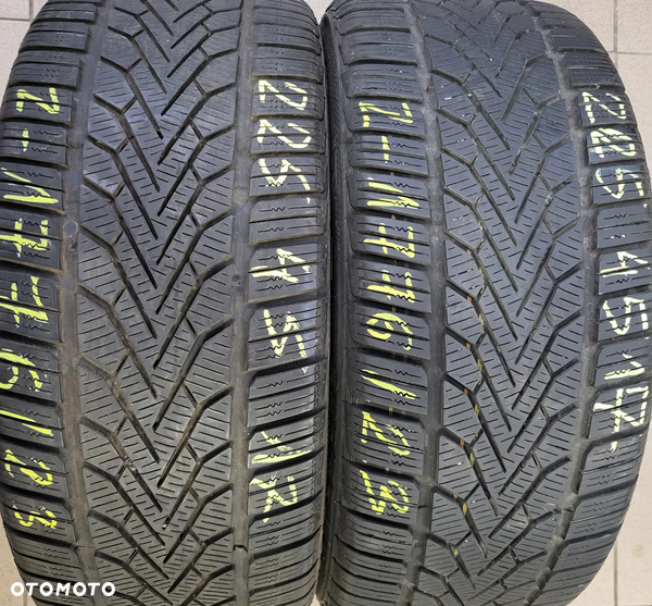 225/45r17 (Z1776/23)01 2szt 5/6mm Speed Grip 2 SEMPERIT ZIMOWE