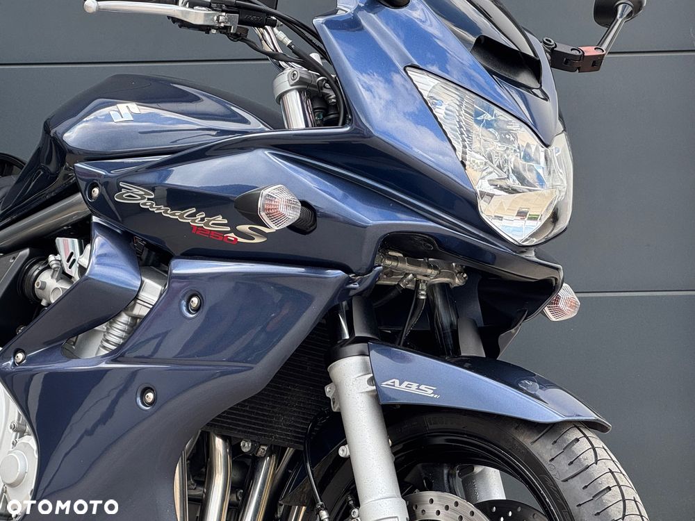 Suzuki Bandit - 3