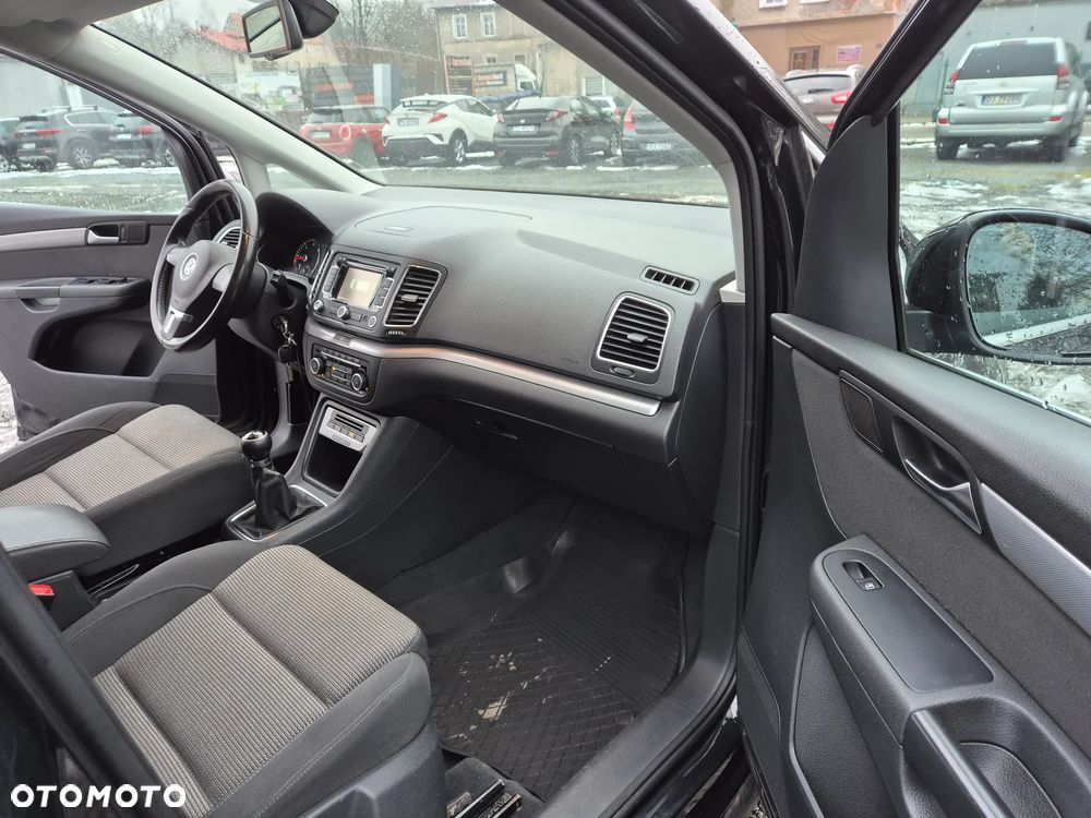 Volkswagen Sharan 2.0 TDI DPF BlueMotion Comfortline - 21