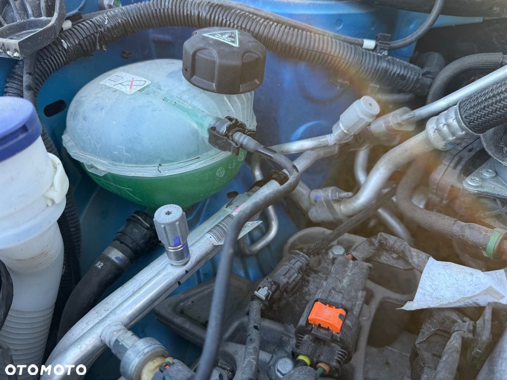 Peugeot 208 Elektromotor 136 Style - 14