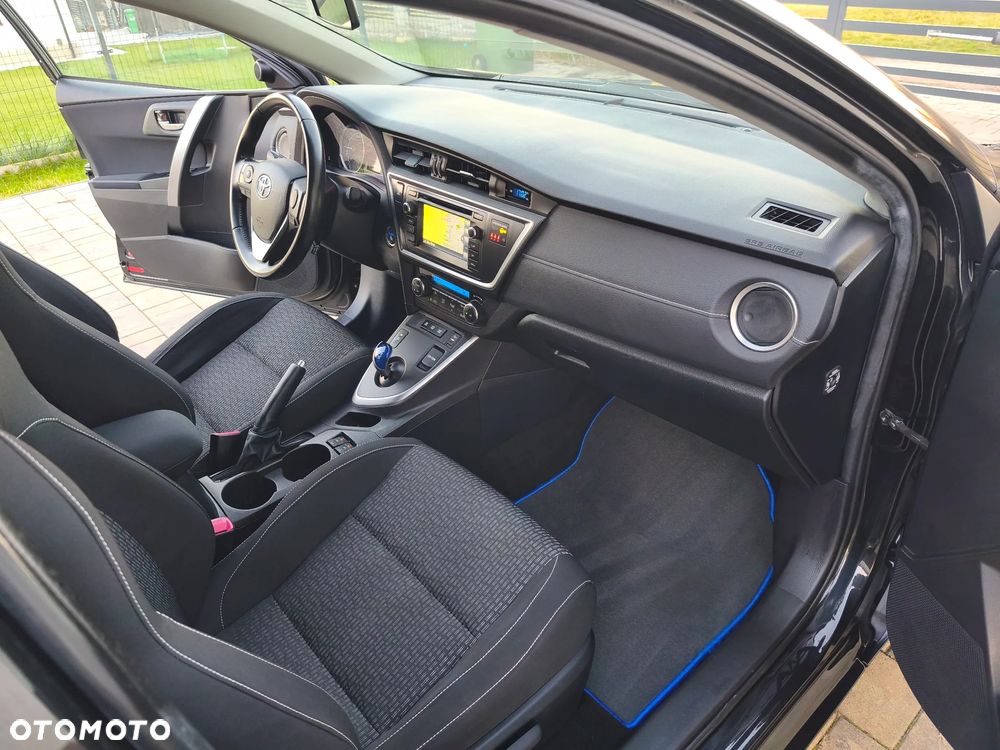 Toyota Auris - 25
