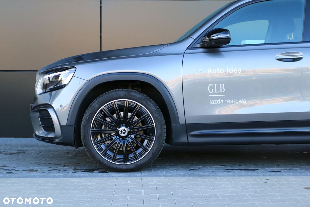 Mercedes-Benz GLB 200 AMG Line 7G-DCT - 9