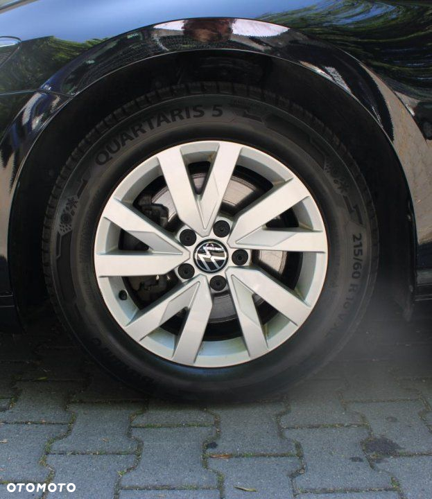Volkswagen Passat - 28