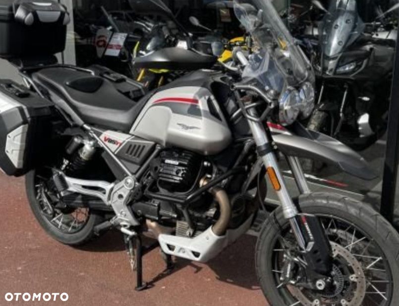 Moto Guzzi V85 - 2