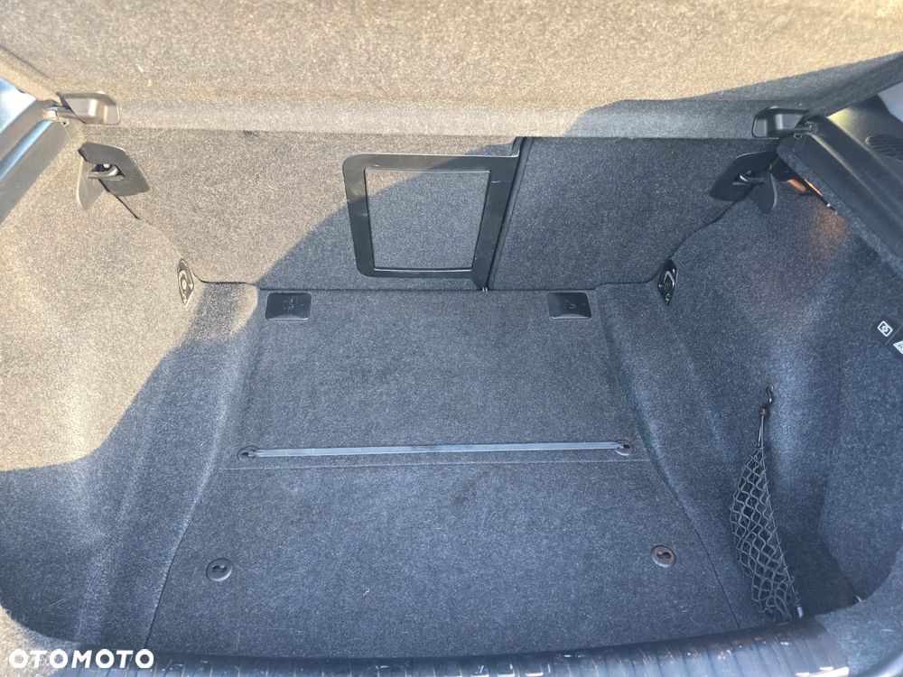 BMW Seria 1 116d DPF - 8