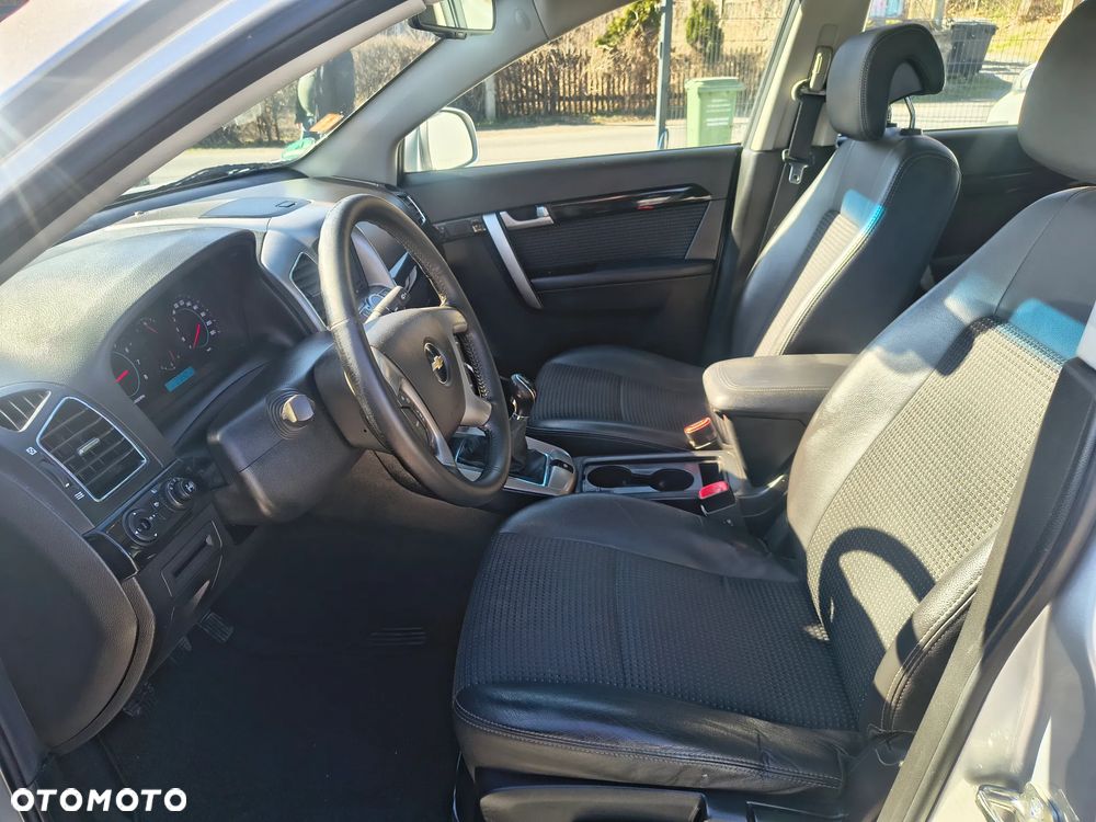 Chevrolet Captiva 2.4 2WD 7 Sitzer LS Family Edition - 17