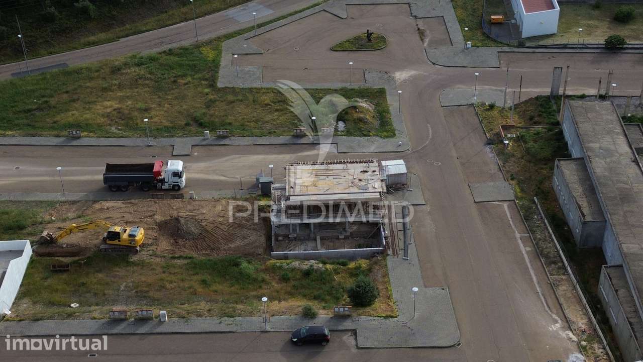 Terreno Urbano de 200,20 m2 - Grande imagem: 4/5