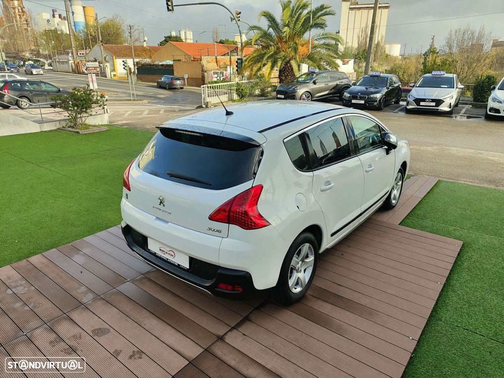 Peugeot 3008 2.0 HDi Hybrid4 - 18