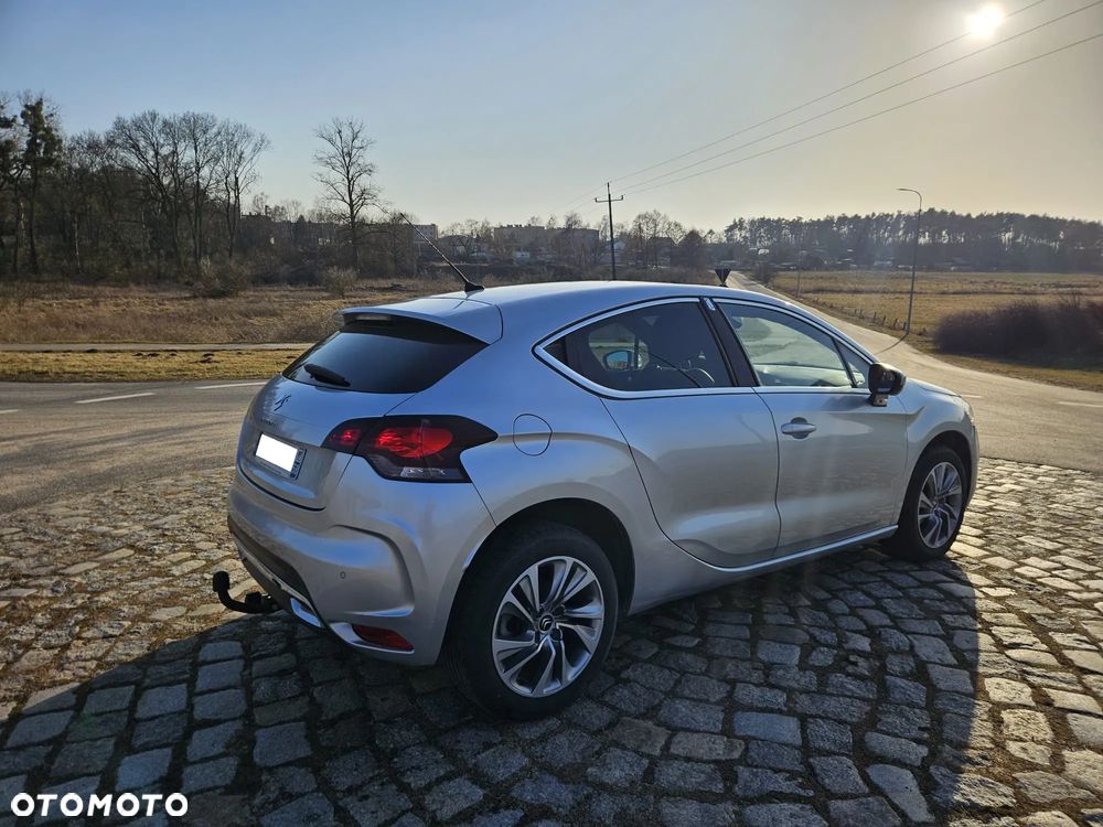Citroën DS4 e-HDi 110 SoChic - 13