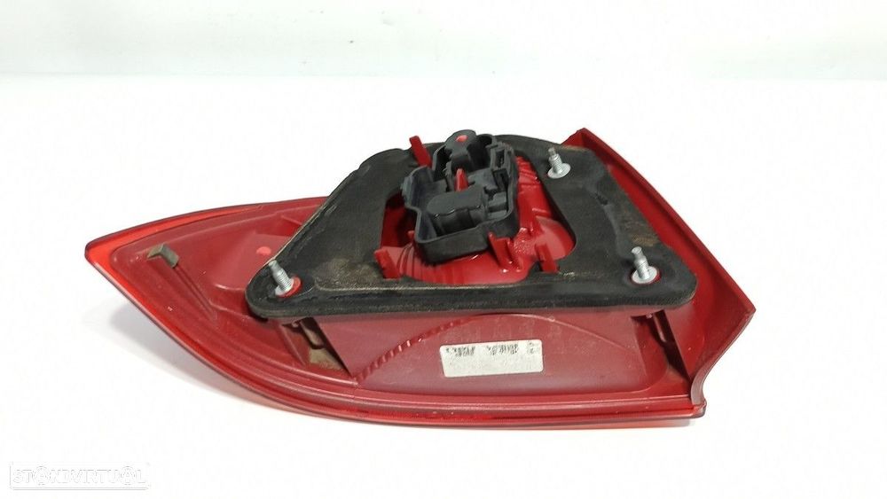 FAROLIM TRASEIRO DIREITO SAAB 9-5 BERLINA 1.9 TID VECTOR - 2