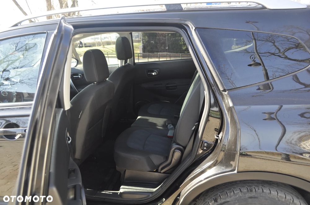 Nissan Qashqai+2 - 10