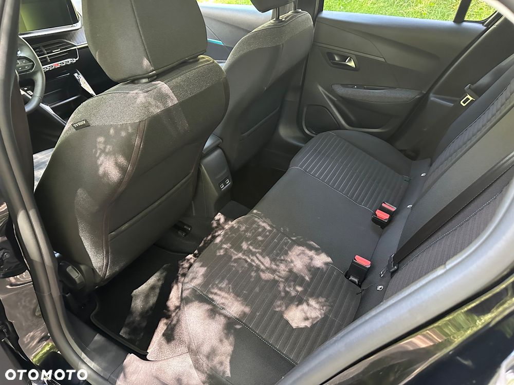 Peugeot 208 PureTech 100 EAT8 Active - 23