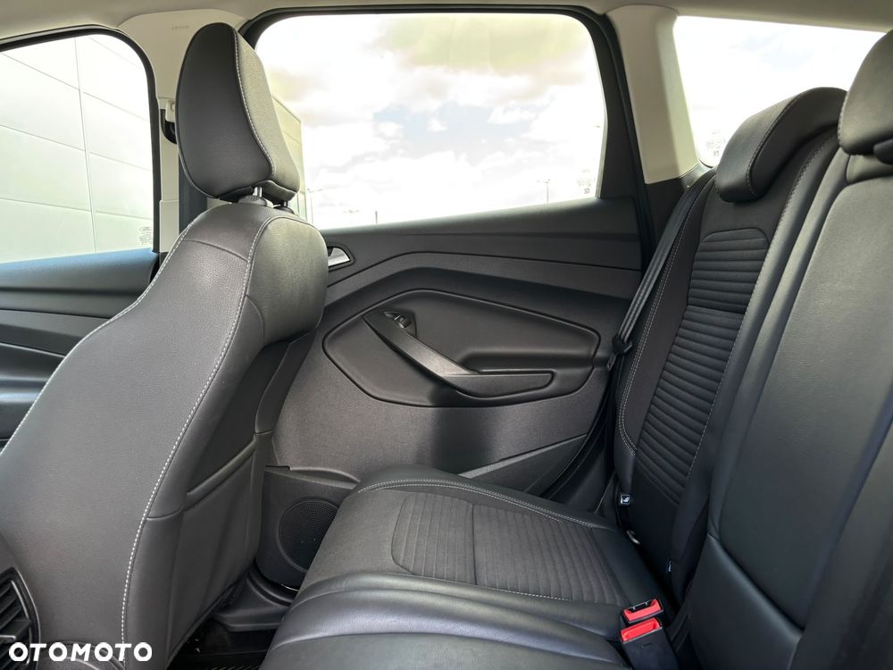 Ford Kuga 2.0 TDCi AWD Titanium - 29