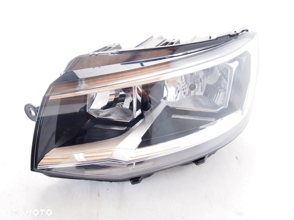Volkswagen T6 Multivan 15r Reflektor lewy lampa lewa VW 2015