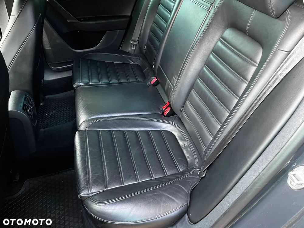 Volkswagen Passat 2.0 TDI Comfortline DSG - 6