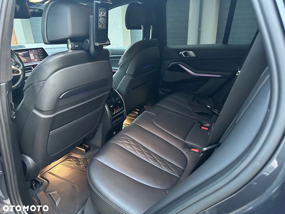 BMW X5 M M50d - 8
