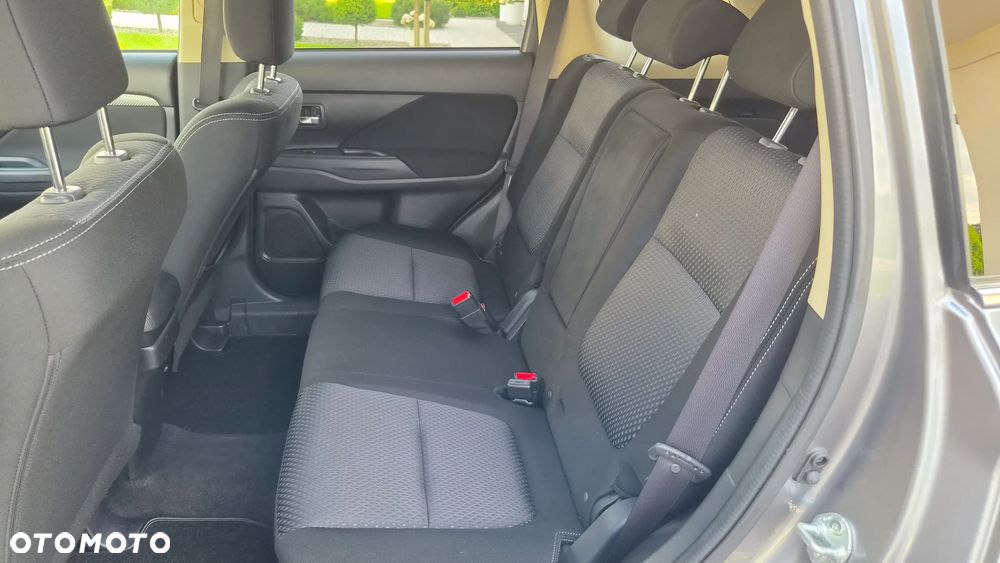 Mitsubishi Outlander 2.0 2WD CVT Edition+ - 21