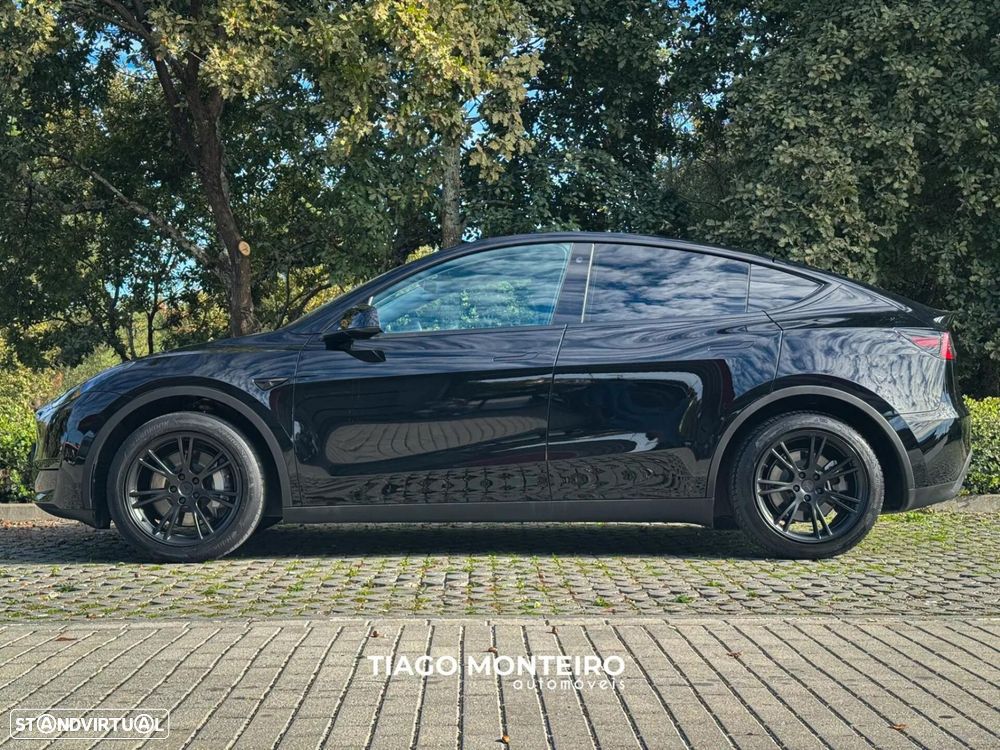 Tesla Model Y 2023 photo 5