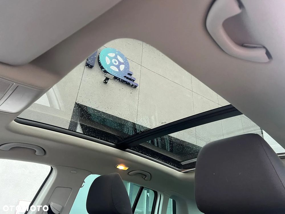 Volkswagen Tiguan - 23