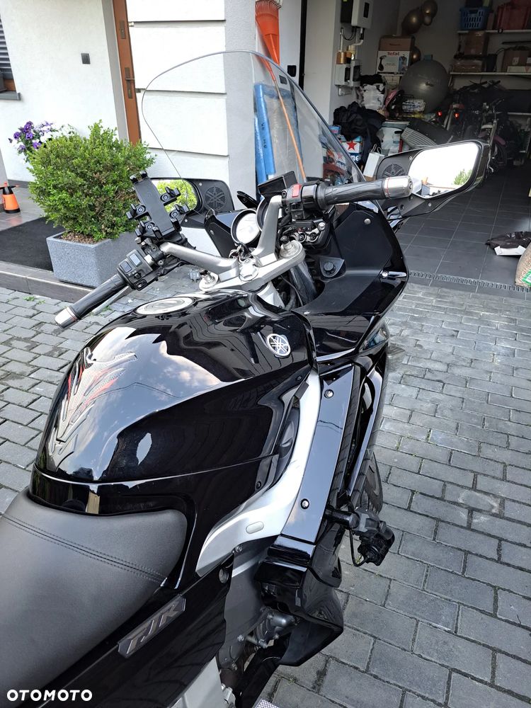 Yamaha FJR - 4
