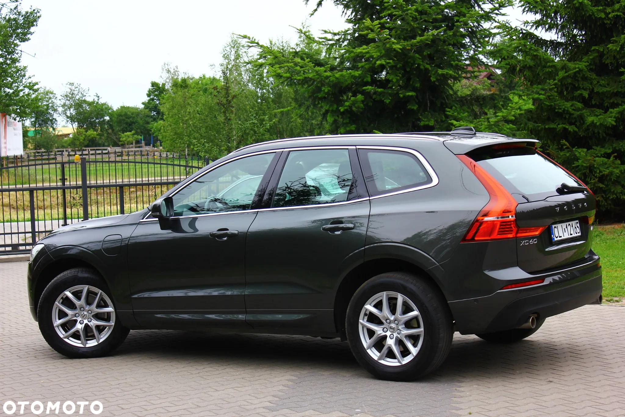 Volvo XC 60 T8 Twin Engine AWD Geartronic Momentum - 6