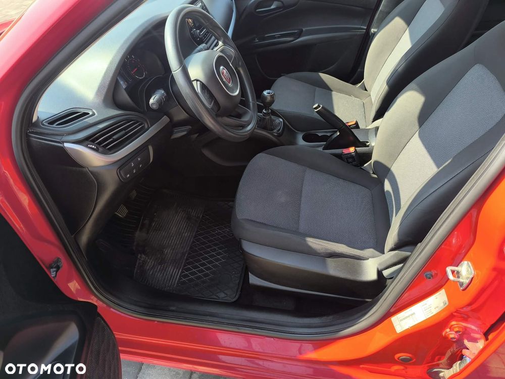 Fiat Tipo 1.4 16V Lounge EU6d - 12