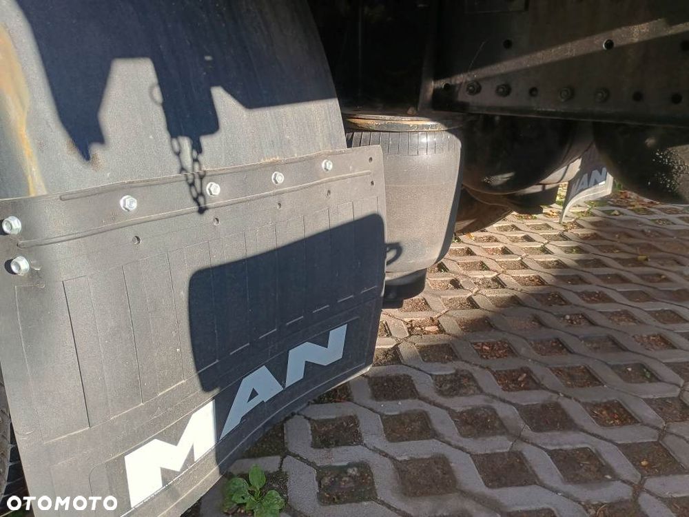 MAN TGL - 17