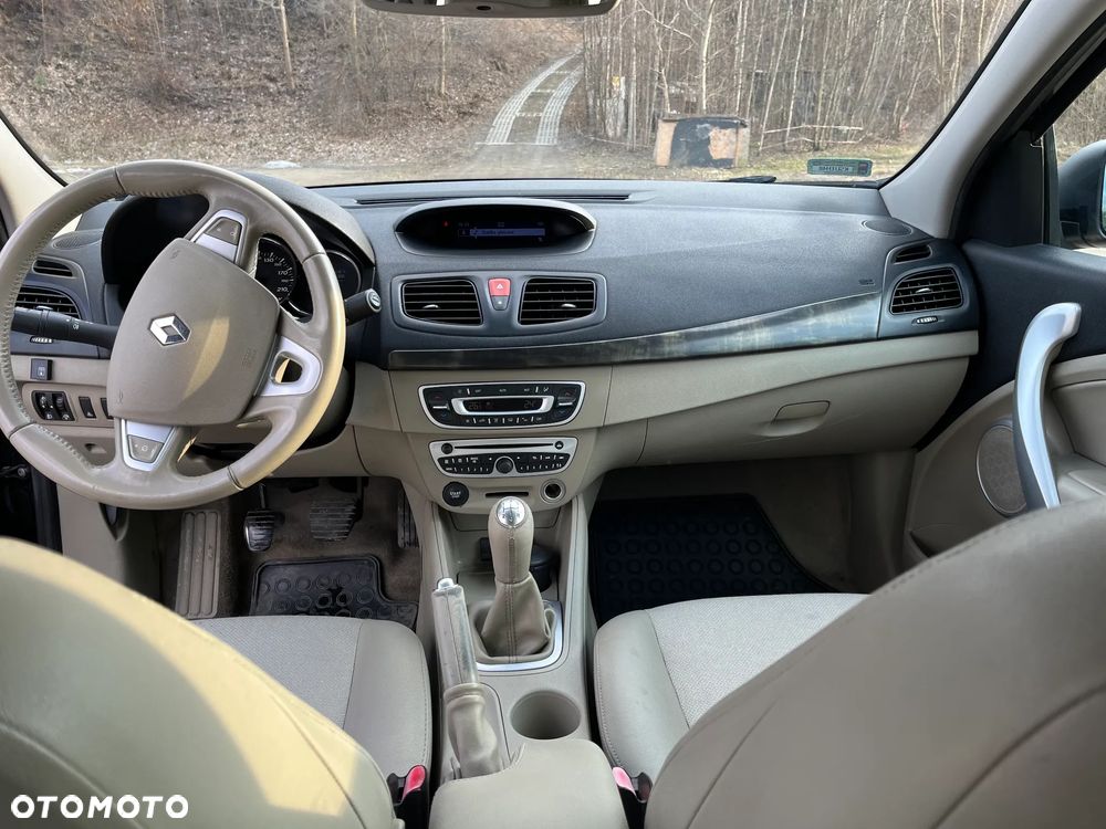 Renault Fluence 1.6 16V Expression - 14