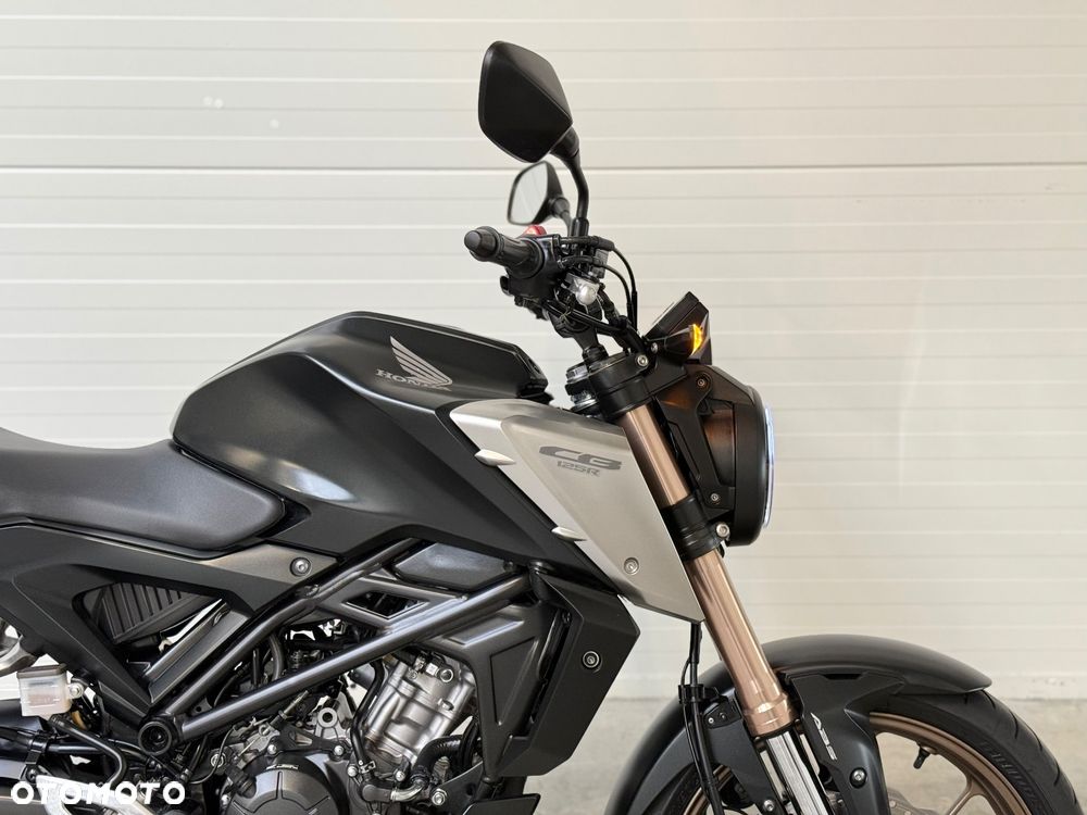 Honda CB - 11