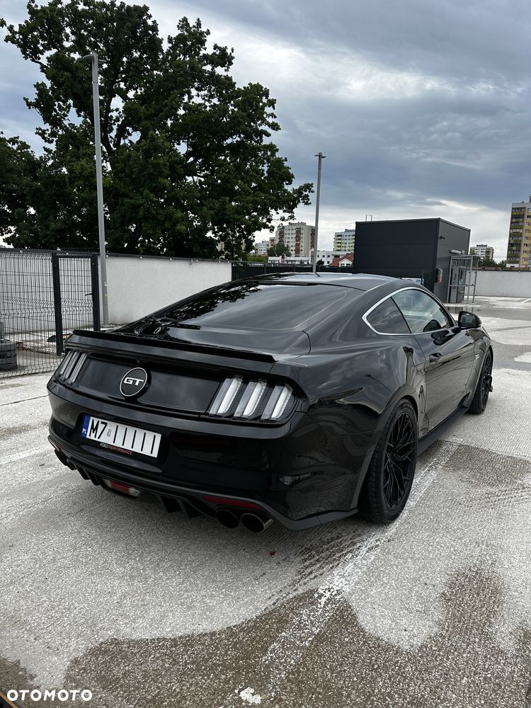 Ford Mustang - 6