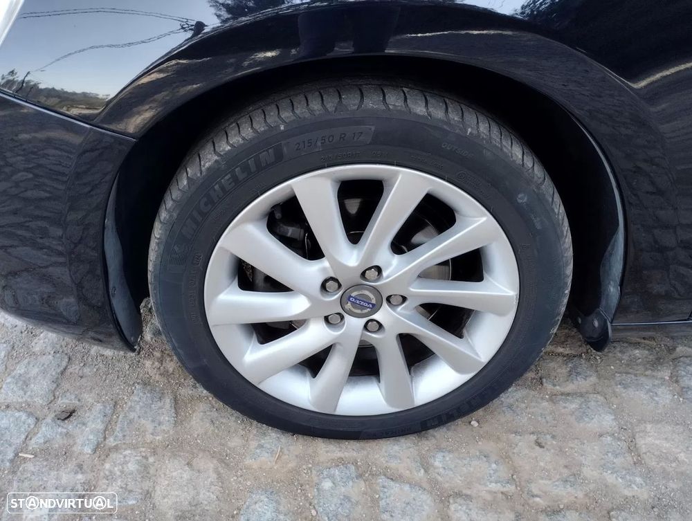 Volvo V60 2.0 D4 Momentum Eco Geartronic - 10
