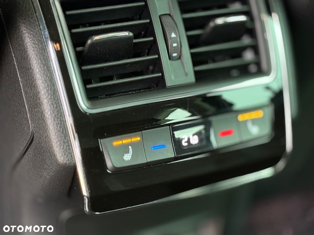 Skoda Superb 2.0 TDI SCR Style DSG - 24